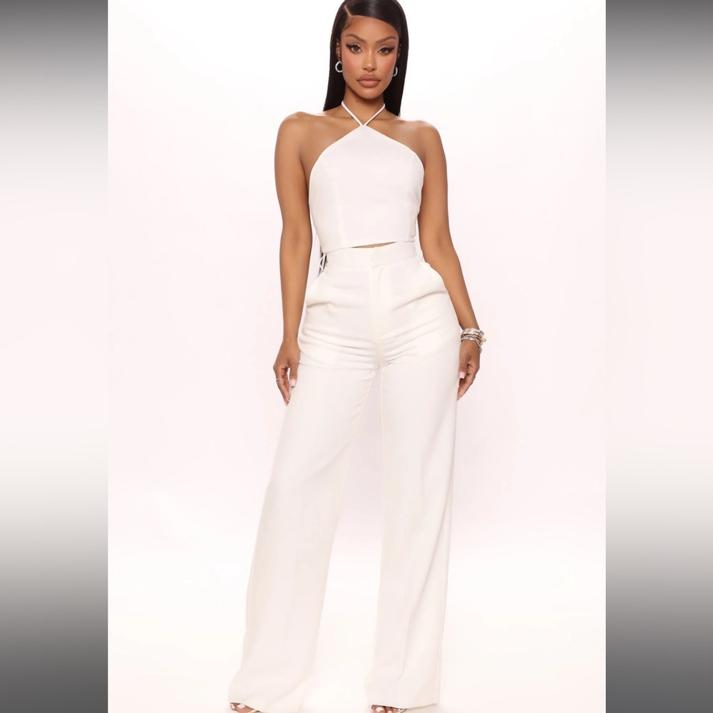 New Fashion Nova Linen set white Medium